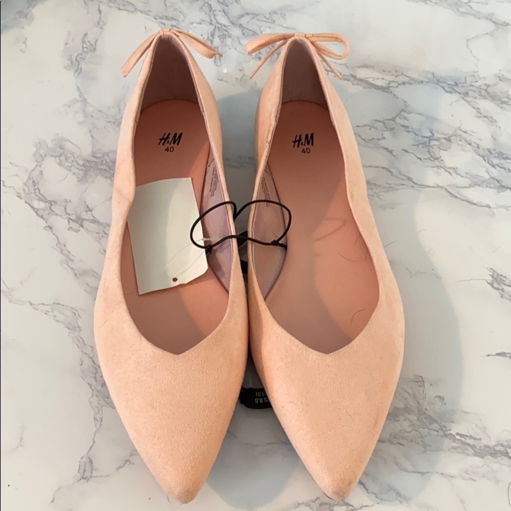Blush pointed flats